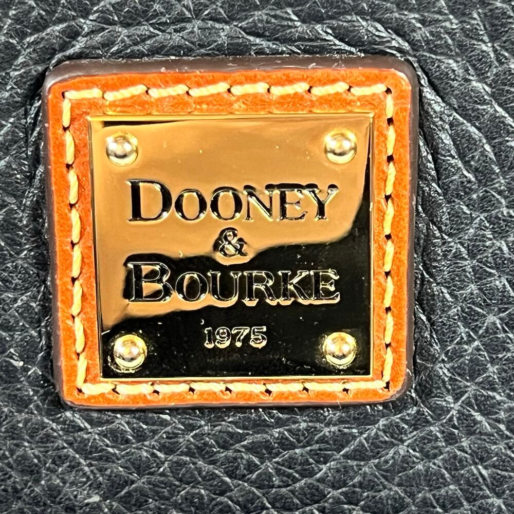 Dooney & Bourke Lexington Shopper Tote Tan Black Pebbled Leather Gold Hardware - Picture 8 of 16